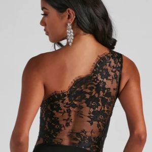 Mara Crepe One Shoulder Gown (Long)
